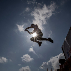 Joven pracricando 'parkour' - EFE