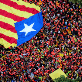 Imagen de la manifestación de la Diada, en Barcelona. REUTERS