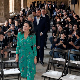 La reina Letizia asistió hoy a la lección magistral que el director de orquesta Aarón Zapico imparte en Oviedo en los Cursos de Verano 2019 de la Escuela Internacional de Música de la Fundación Princesa de Asturias. EFE