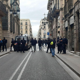 La plaça Sant Jaume de Barcelona, blindada durant la concentració del sindicat policial Jusapol.