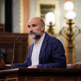 El diputado del BNG en el Congreso, Néstor Rego, interviene en una sesión plenaria, en el Congreso de los Diputados, a 23 de junio de 2022.