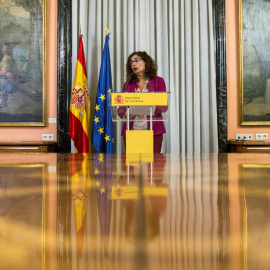 La ministra de Hacienda, María Jesús Montero, durante una rueda de prensa  en la sede del Ministerio, en Madrid. EFE/ Rodrigo Jimenez