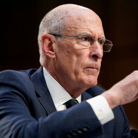 El antiguo director de Inteligencia Nacional, Dan Coats, abandona su puesto por sus desavenencias con Trump. | Reuters