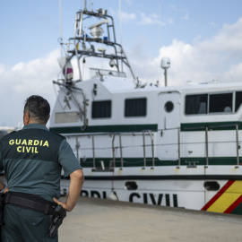 Foto de archivo: embarcación de la Guardia Civil.