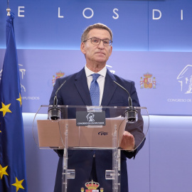 El presidente del PP, Alberto Núñez Feijóo, durante una rueda de prensa tras la reunión con el líder del PSOE, Pedro Sánchez