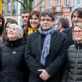 Foto de família del grup parlamentari electe de JxCat, aquest divendres a Brussel·les. / Stephanie Lecocq/EFE