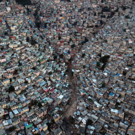 Una fotografía aérea tomada el 27 de septiembre de 2018 muestra el vecindario Jalousie en la comuna de Petion Ville  Foto: HECTOR RETAMAL / AFP