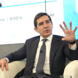 El presidente de BBVA, Carlos Torres Vila, interviene en un encuentro empresarial en la biblioteca de Deusto, a 11 de noviembre de 2022, en Bilbao.