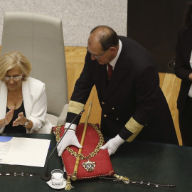 Manuela Carmena, cabeza de lista de Ahora Madrid al Ayuntamiento de la capital de España, ha sido proclamada nueva alcaldesa de la ciudad . EFE/Alberto Martín