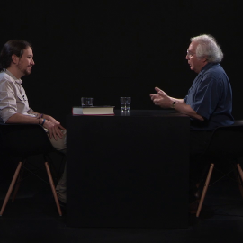 Manuel Castells entrevistado por Pablo Iglesias en 'Otra Vuelta de Tuerka'