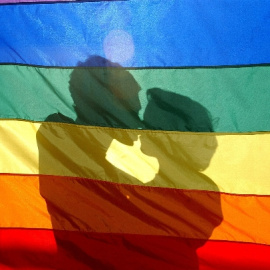 California se convierte en el segundo estado de Estados Unidos, después de Massachusetts, en permitir el matrimonio gay.