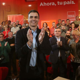 El secretario general del PSOE, Pedro Sánchez, interviene esta tarde en Leganés, en un acto en el que se aborda la actual situación de las pensiones y se estudiarán medidas que garanticen la sostenibilidad del sistema. EFE/Kiko Huesca