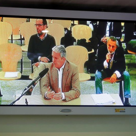 Vista desde un monitor de la sala de prensa de la Audiencia Nacional de la declaración de Pablo Crespo, en el juicio de la rama valenciana del caso Gürtel. /EFE