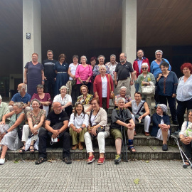 23/10/23 Varios de los socios de Larlilás, la asoaciación que planea construir en Galicia una residencia para mayores colaborativa y autogestionada bajo los principios de un ideario feminista, progresista, laico, solidario, igualitario y pa