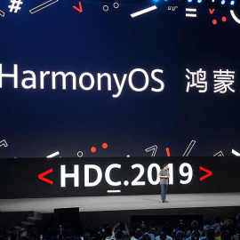 Richard Yu, consejero delegado de consumo de Huawei, presenta HarmonyOS en Dongguan, (China). REUTERS