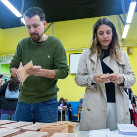 Pablo Iglesias e Irene Montero votando en La Navata (Madrid) en las pasadas elecciones autonómicas y municipales el 28 de mayo de 2023.