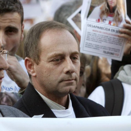 Antonio del Castillo en una manifestación para pedir justicia por su hija Marta del Castillo. EFE