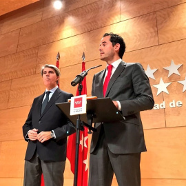 El presidente de la Comunidad de Madrid, Ángel Garrido (i.), y el portavoz de Ciudadanos en la Asamblea de Madrid, Ignacio Aguado (d.) E.P.