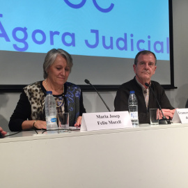 Membres de la Comissió Executiva de la nova associació de jutges Àgora Judicial, en la presentació de l'entitat, aquest dijous a Barcelona. / Carles Bellsolà.