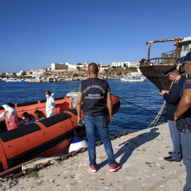 Desembarco de los memnores del Open Arms en lampedusa. EFE/EPA/Concetta Rizzo