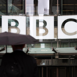 Vista exterior del edificio de la sede de la British Broadcasting Corporation (BBC), en Londres, Gran Bretaña, el 19 de septiembre de 2023.