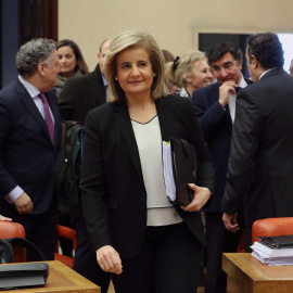 La ministra de Empleo y Seguridad Social, Fátima Báñez, Aa su llegada a la Comisión del Pacto de Toledo a petición propia y del PSOE para informar de la evolución actual y futura del sistema de la Seguridad Social. EFE/Ballesteros