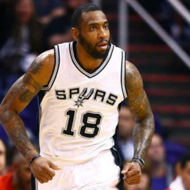 El exjugador NBA Rasual Butler .