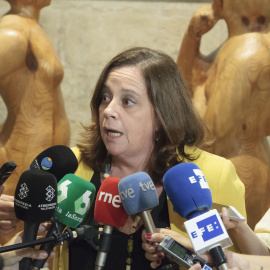 16/07/2019 - La portavoz del Grupo Mixto en el Parlamento de La Rioja Henar Moreno, ofrece declaraciones a los medios de tras la investidura fallida de Concha Andreu en La Rioja. / EUROPA PRESS