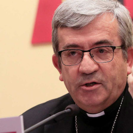 El secretario general de la Conferencia Episcopal Española, Luis Argüello, durante una rueda de prensa tras Asamblea Plenaria | EFE