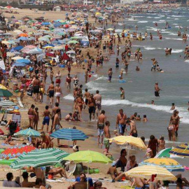 La playa de La Mata, en Torrevieja, en una fotografía de archivo. EFE