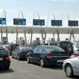 Vista de la zona de peaje de una de las autovías radiales de Madrid. EFE