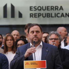 El presidente de ERC y vicepresidente del Govern, Oriol Junqueras, durante la rueda de prensa de hoy. /EFE