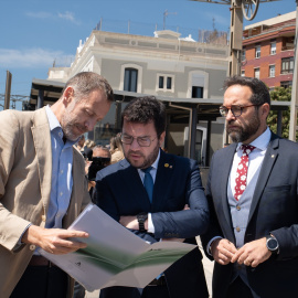 El presidente de Adif, Ángel Contreras, visita la estación de Renfe de Gavà, a 8 de mayo de 2023, en Barcelona.