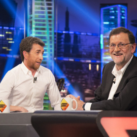 Mariano Rajoy, con Pablo Motos, en el programa 'El Hormiguero'. / ANTENA 3