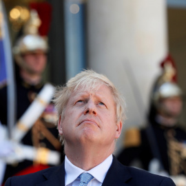 22/08/2019.- El primer ministro británico, Boris Johnson, tras su reunión con el presidente francés, Emmanuel Macron, en París. REUTERS/Gonzalo Fuentes