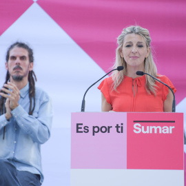 Alberto Rodríguez y Yolanda Díaz durante un mitin de Sumar para el 23-J en La Laguna, a de julio de 2023.