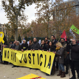 La concentració d'aquest 15 de desembre davant del Tribunal Suprem contra la manca d'imparcialitat de la Justícia espanyola. MARIÀ DE DELÀS