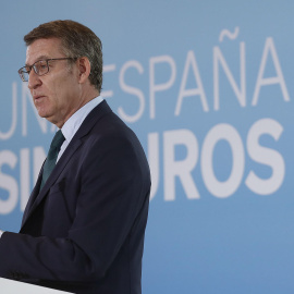 El presidente del Partido Popular, Alberto Núñez Feijóo hace el balance del año 2023 del PP, este jueves en Madrid