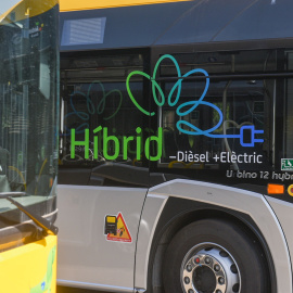 Un autobús híbrid de la nova flota que ha incorporat l'AMB