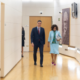 La ministra de Hacienda y Función Pública en funciones, María Jesús Montero y el presidente del Gobierno en funciones, Pedro Sánchez a su llegada a su ronda de contactos, a 11 de octubre de 2023