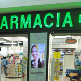 Una farmacia de un centro comercial. EFE/Archivo