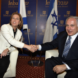 La exministra de Israel, Tzipi Livni, junto al presidente del país, Benjamin Netanyahu, en una imagen de archivo.- REUTERS