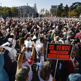 13/11/22 Manifestación ciudadana que recorre este domingo el centro de Madrid bajo el lema "Madrid se levanta por la sanidad pública"