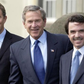 Tony Blair, junto a George Bush y José María Aznar, durante la cumbre de las Azores que precedió a la guerra de Irak.