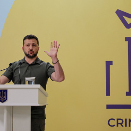 El presidente ucraniano, Volodymyr Zelensky, habla en la conferencia de la Plataforma de Crimea en Kiev, Ucrania, el 23 de agosto de 2023.