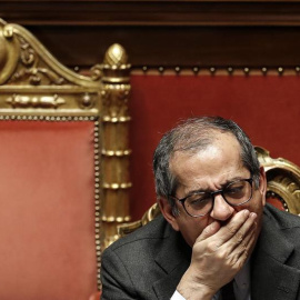 Italian Economy Minister Giovanni Tria attends a discussion before a vote of confidence on the budget law at the Senate of the Republic in Rome, Italy, 23 December 2018. (Lanzamiento de disco, Italia, Roma) EFE/EPA/RICCARDO ANTIMIANI