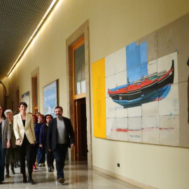 26/12/23 Ana Pontón, con candidatas y miembros del grupo parlamentario del BNG, este martes en el Parlamento de Galicia.