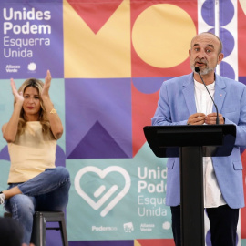 Manolo Copé, durante un acto de Unides Podem, a 24 de mayo de 2023, en Alacant, País Valencià.