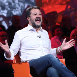 El líder de la ultraderechista Liga, Matteo Salvini, en el programa de Rete4 'Dritto e rovescio', dirigido por el periodista italiano Paolo Del Debbio en Milán, Italia.-EFE