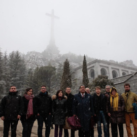 Los eurodiputados durante la visita este viernes al Valle de los Caídos.